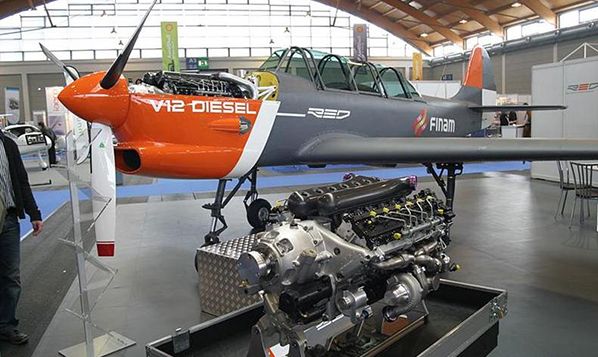 v12 airplane engine