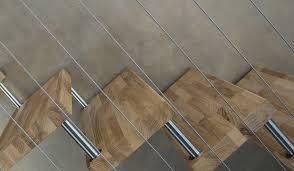 escalier suspendu