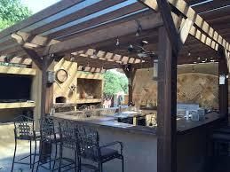 amenager un coin cuisine sous la terrasse