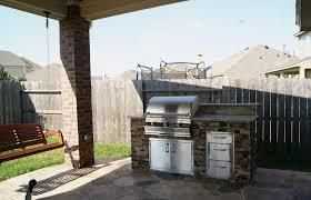 cuisine exterieure avec barbecue