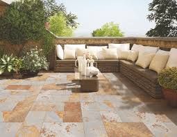 terrasse en pierre naturelle