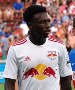 Derrick Étienne Junior a rejoint trois clubs professionnels au cours de sa carrière
