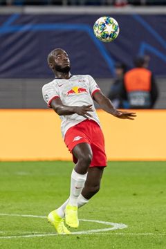 Une photo du joueur de football Dayot Upamecano