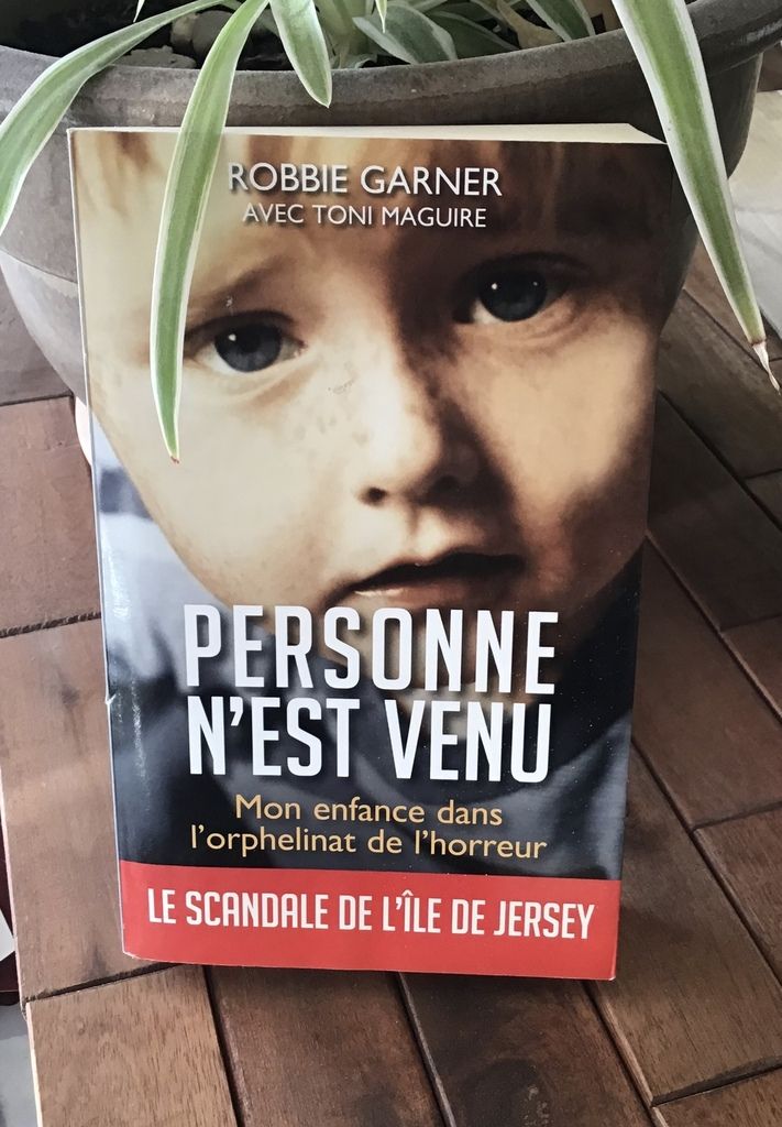 Personne n’est venu Lire sous la pluie