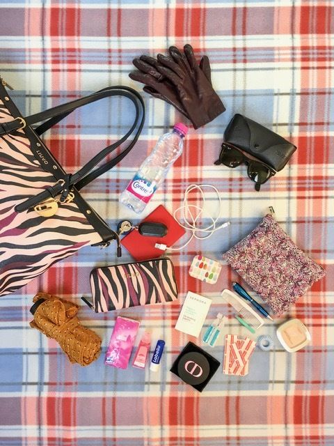 Tag 1 Whats In My Bag Au Bureau Chérie Blossom