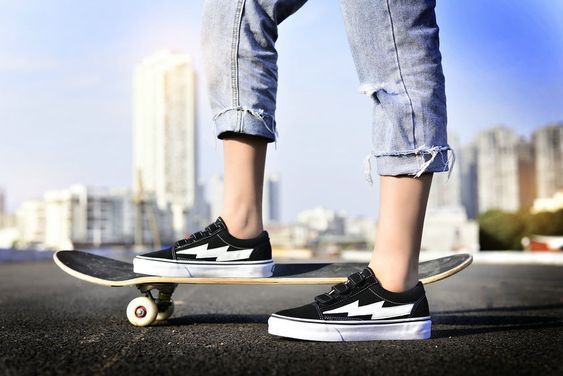 vans old skool skateboard