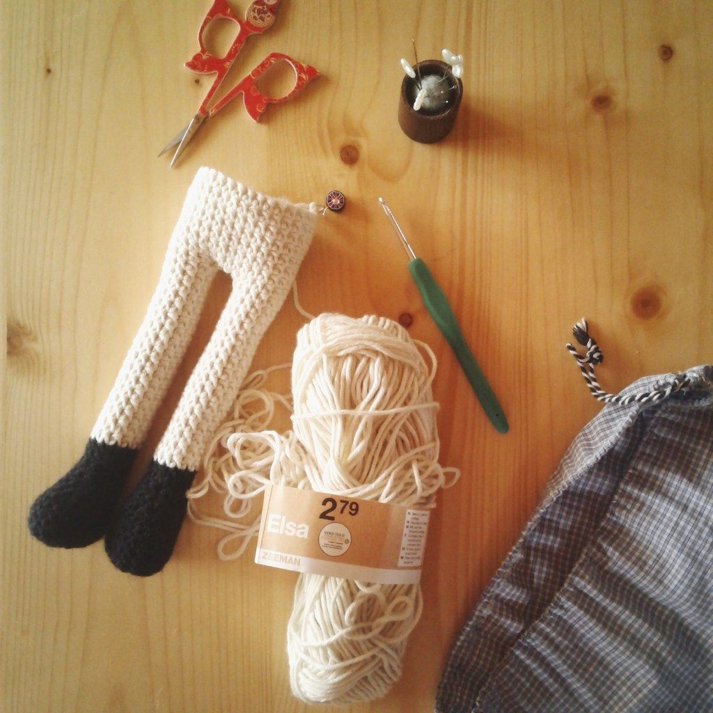 Handmaid's tale, La servante écarlate, crochet, Elisabeth Moss