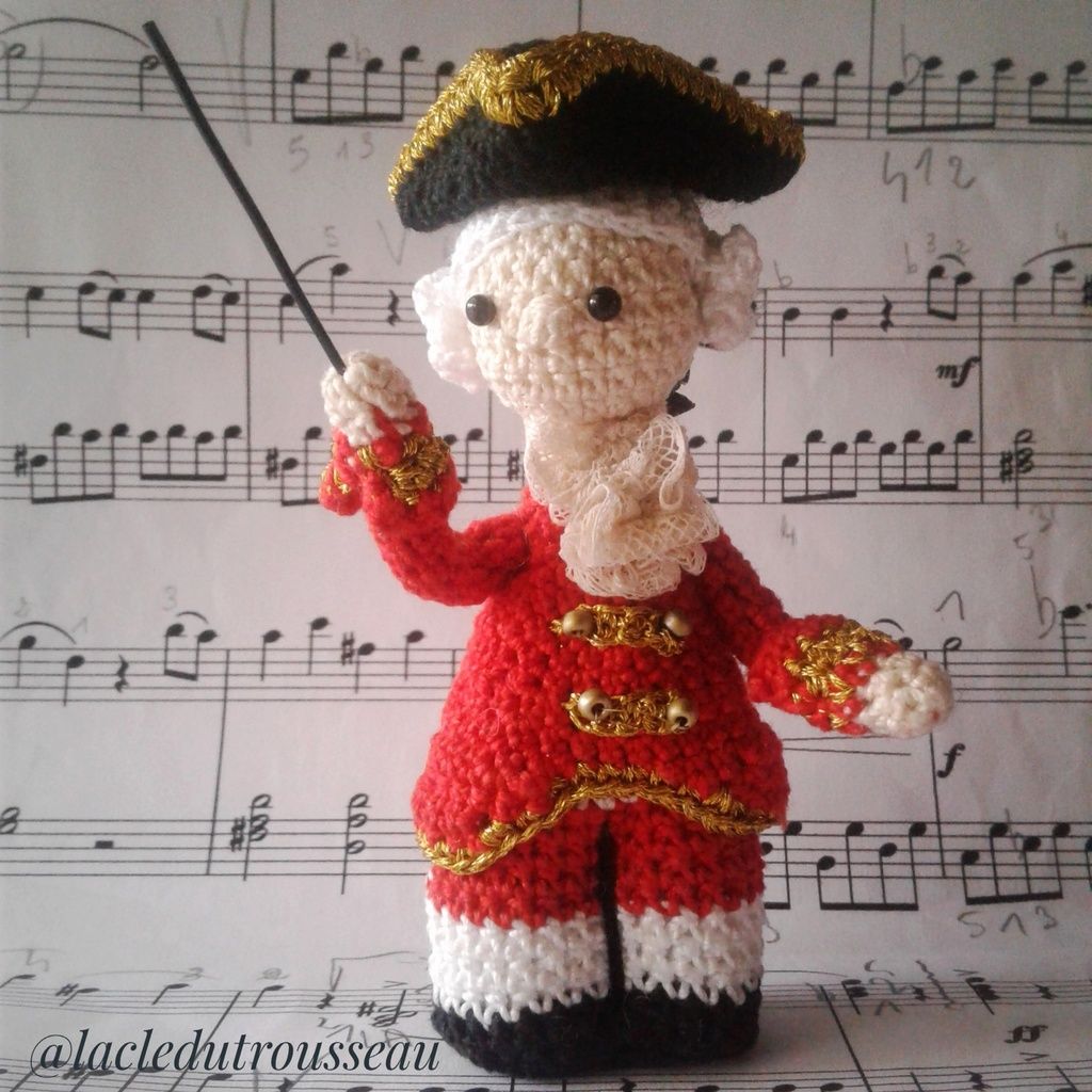 Wolfi, Mozart, Amadeus, Wolfgang, miniidole, crochet, amigurumi