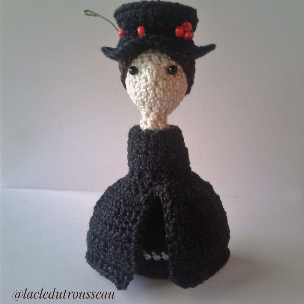 Mary Poppins, crochet, doll, amigurumi, miniidoles, Disney, PLTravers