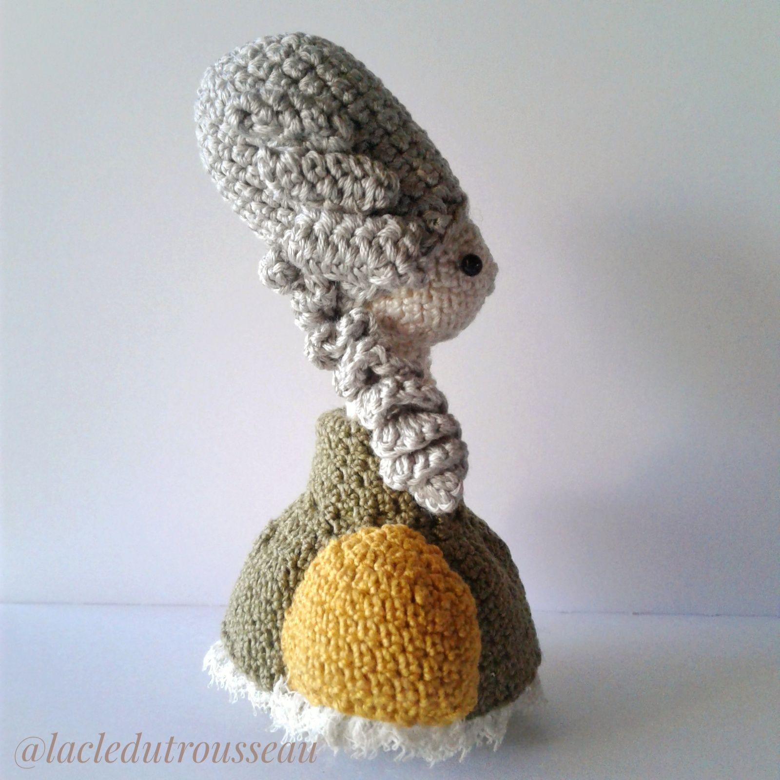 Marie-Antoinette, Versailles, Miniidole, crochet, amigurumi, crochet doll, poupée au crochet, château de Versailles, Versailles palace