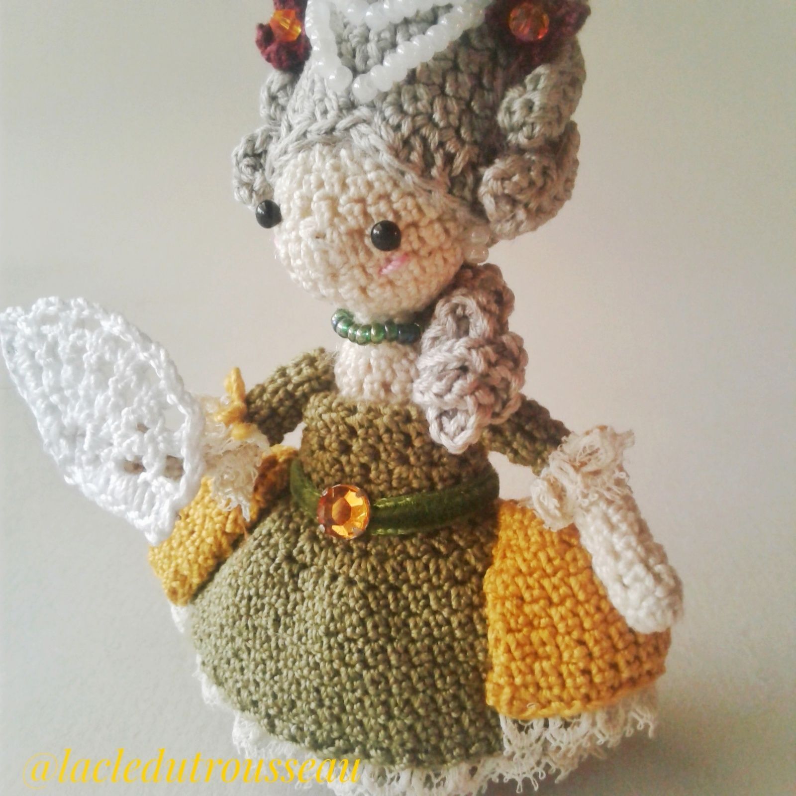 Marie-Antoinette, Versailles, Miniidole, crochet, amigurumi, crochet doll, poupée au crochet, château de Versailles, Versailles palace