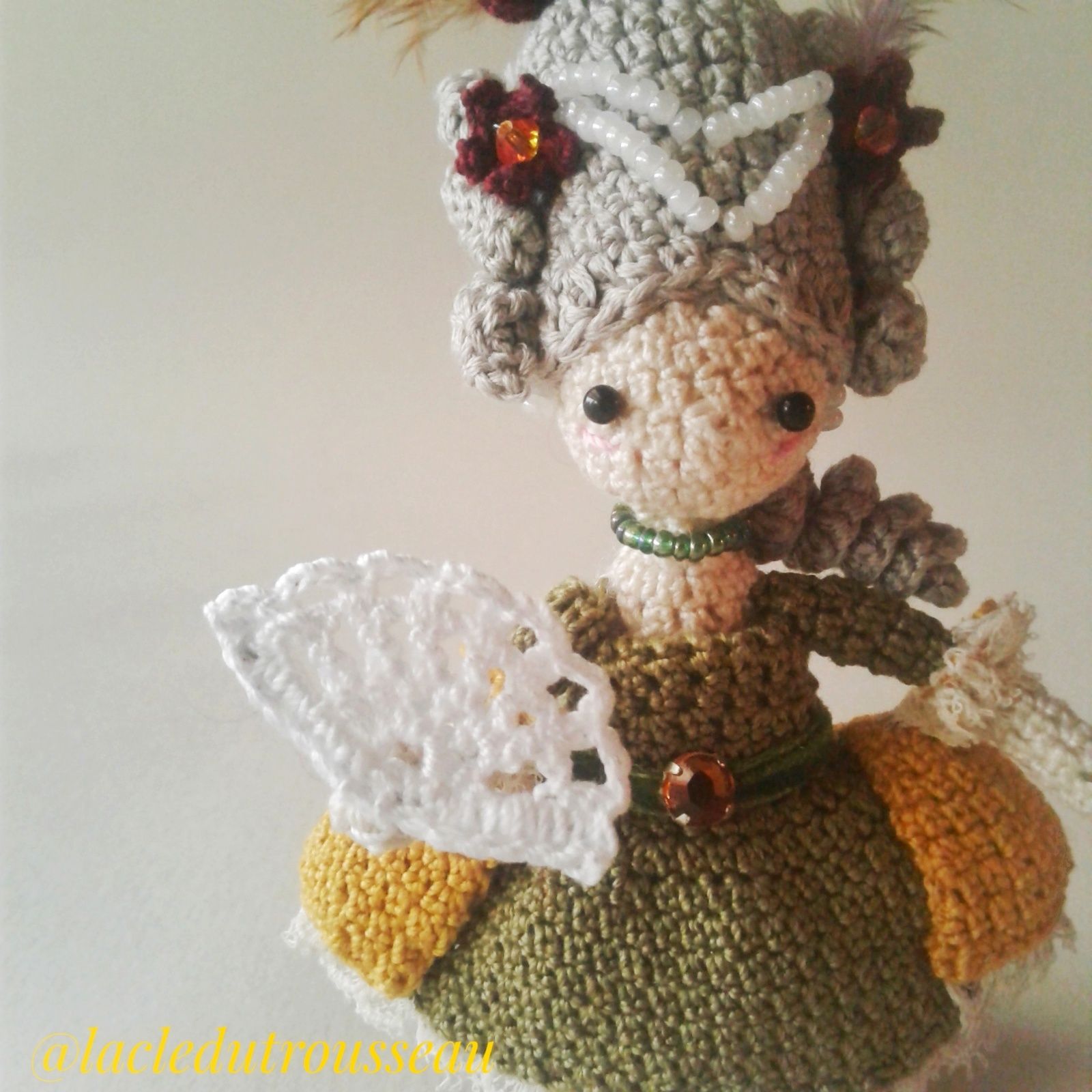 Marie-Antoinette, Versailles, Miniidole, crochet, amigurumi, crochet doll, poupée au crochet, château de Versailles, Versailles palace