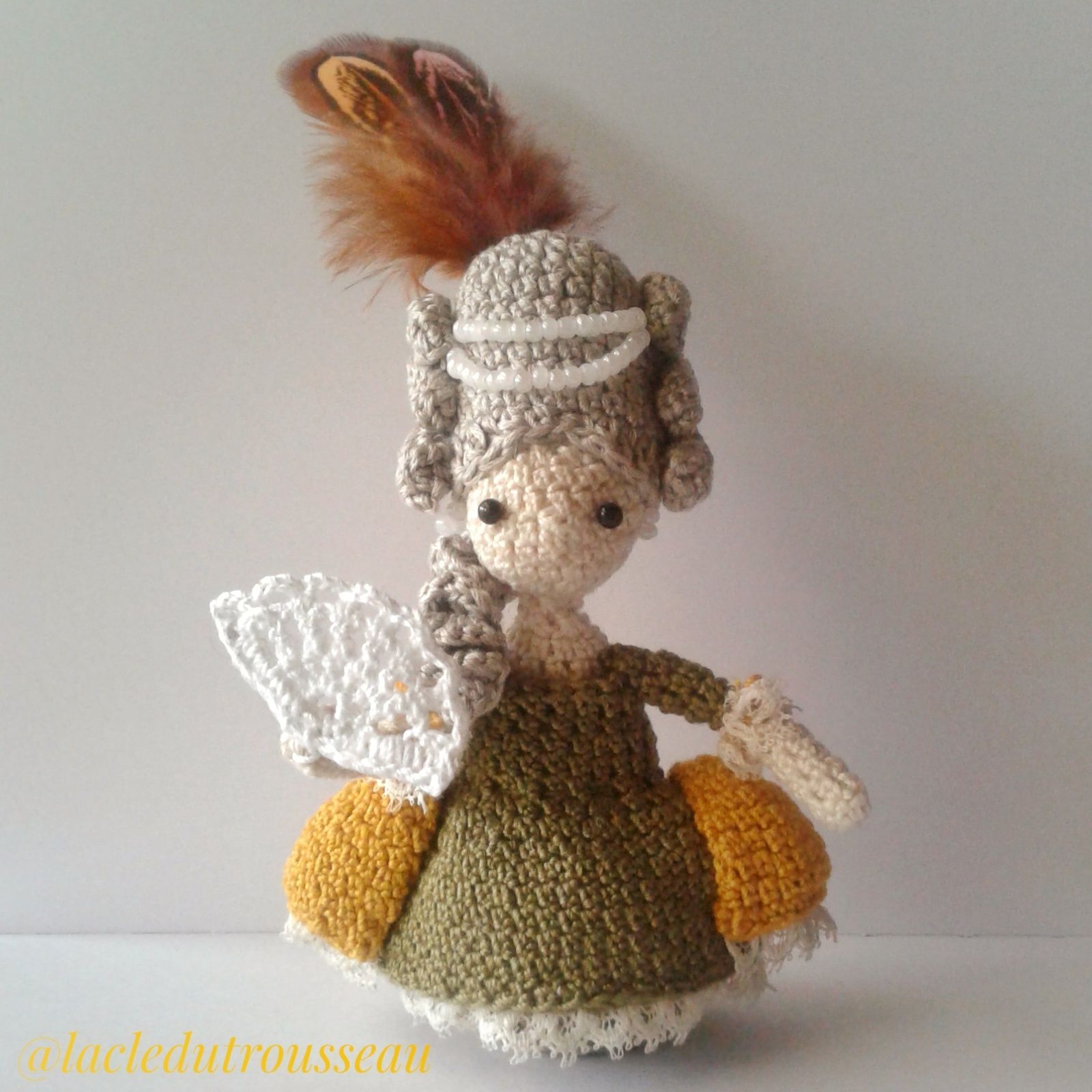Marie-Antoinette, Versailles, Miniidole, crochet, amigurumi, crochet doll, poupée au crochet, château de Versailles, Versailles palace