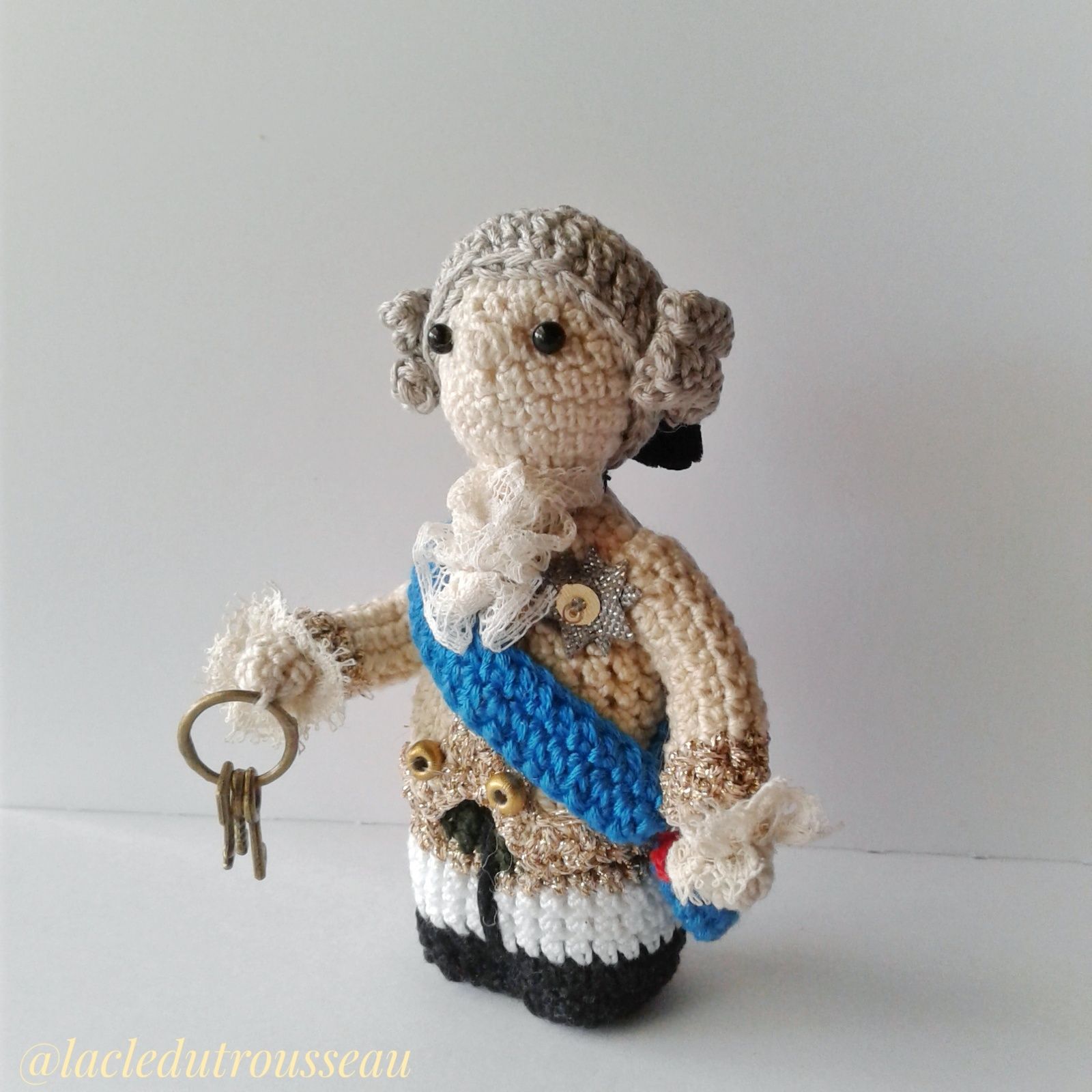 Miniidole, Louis XVI, Versailles, amigurumi, crochet, crochet doll, poupée