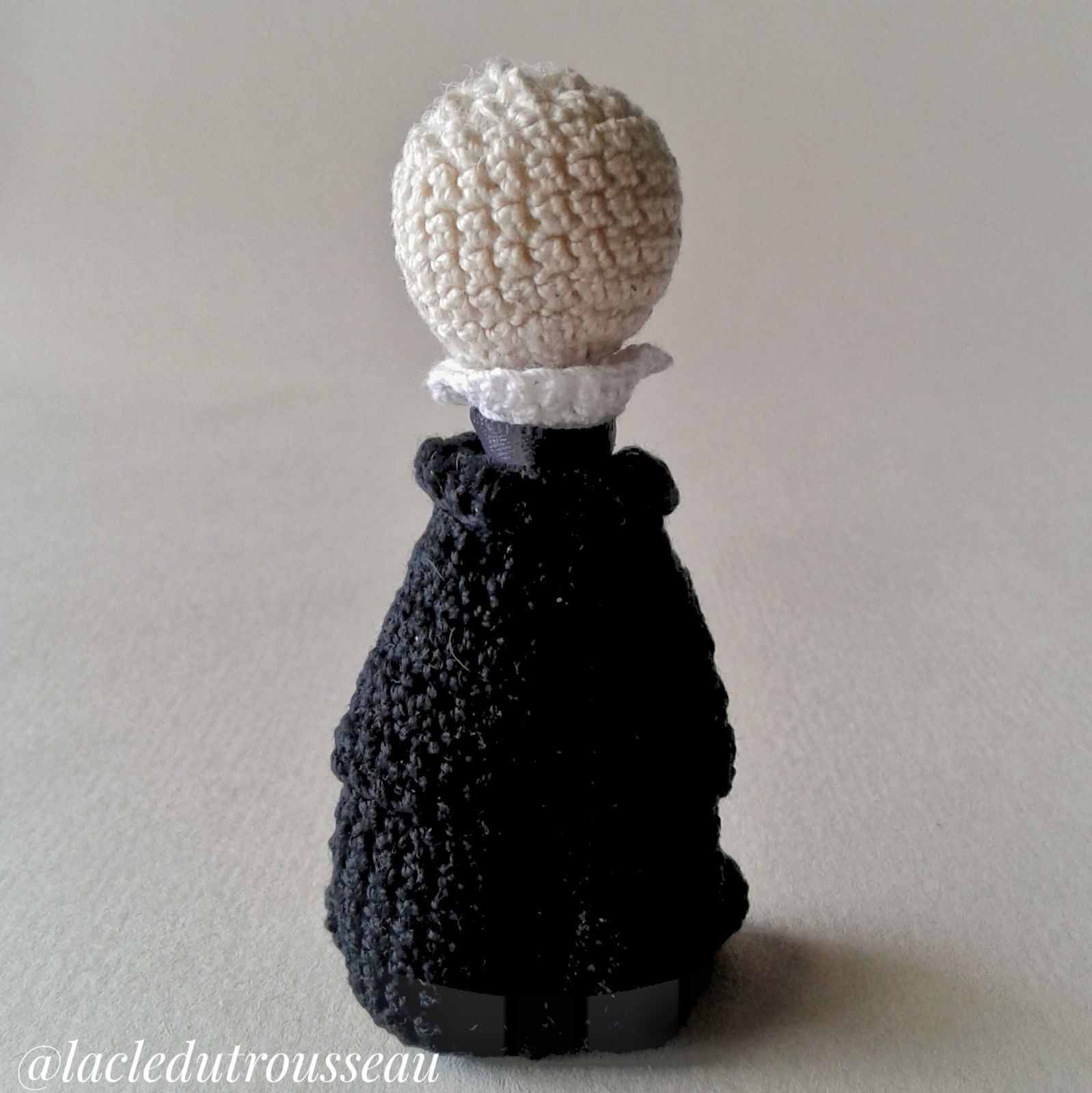 Charlot, Charlie Chaplin, Chaplin, Miniidole, Minihistoryidole, Minifictionidole, amigurumi, crochet