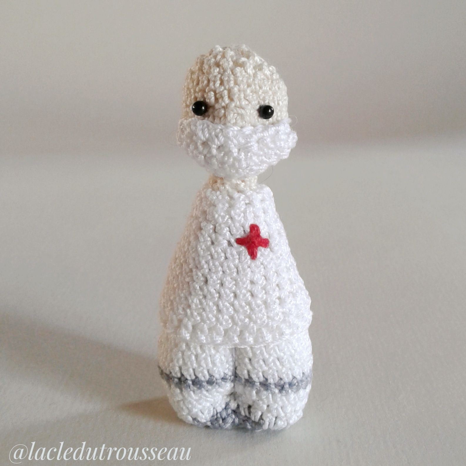 Miniidole, infirmière, infirmier, amigurumi, covid-19, coronavirus, super-héros