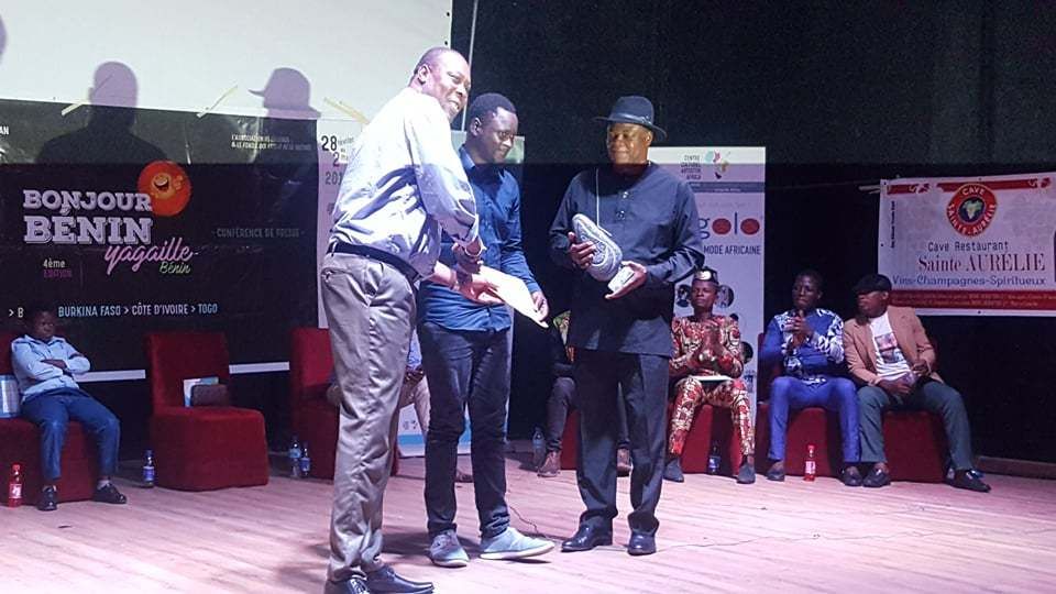 Téléchargement gratuit Images Sacre Des Meilleurs Jeunes Humoristes Du Benin Au 4eme Edition Du dernière salutations