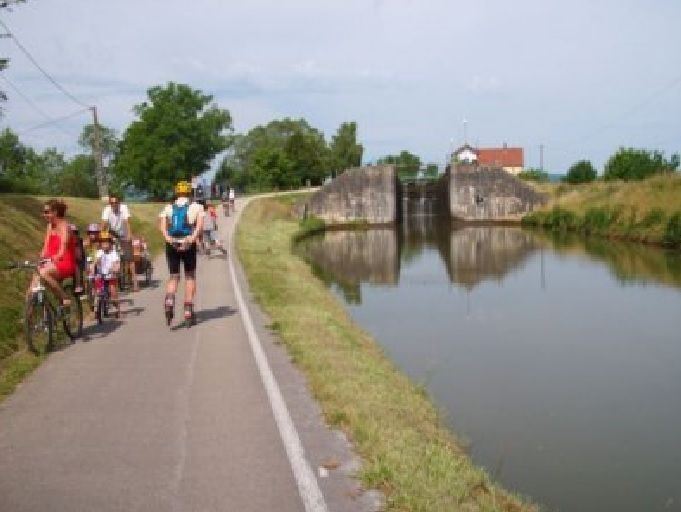 Roller Lib, randonnée roller voie verte, canal du centre, club roller NIMES,