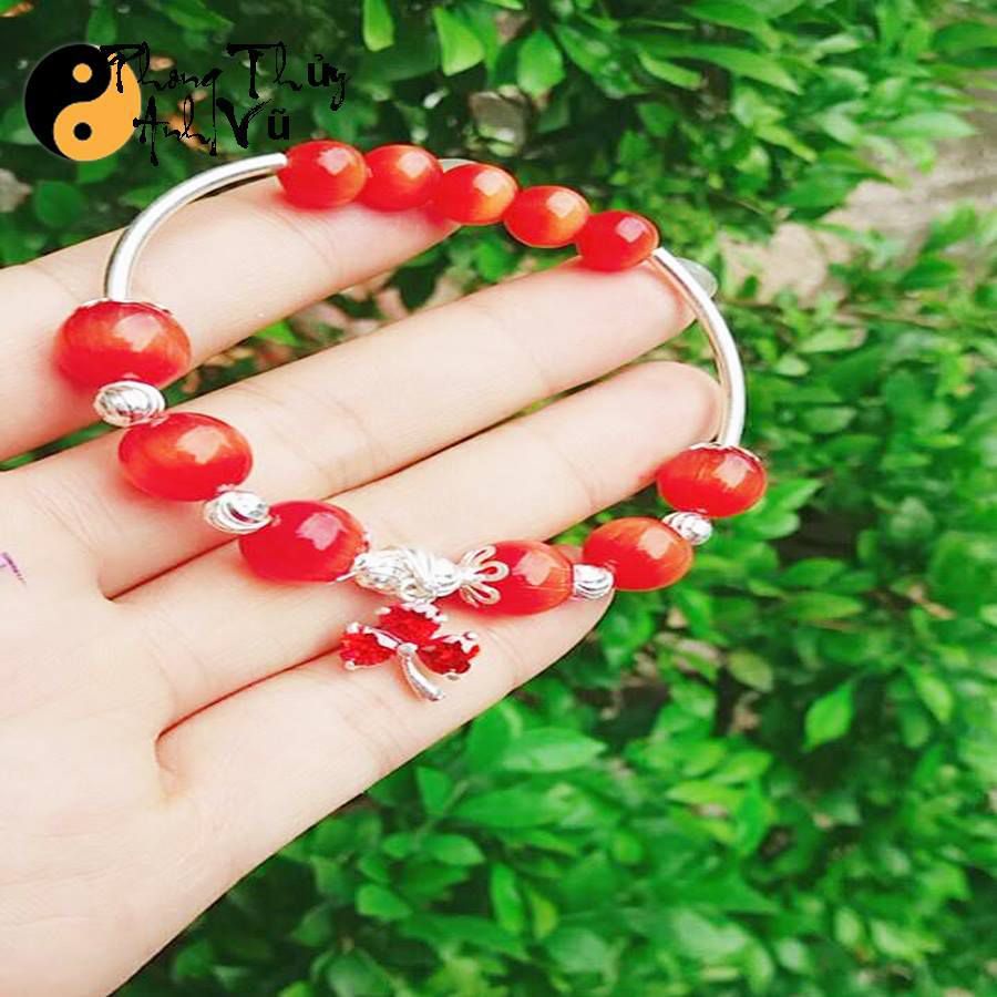 Mệnh hỏa hợp màu gì Đeo vòng gì