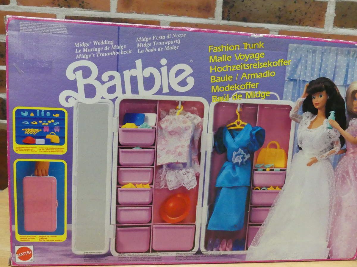 objet pour barbie