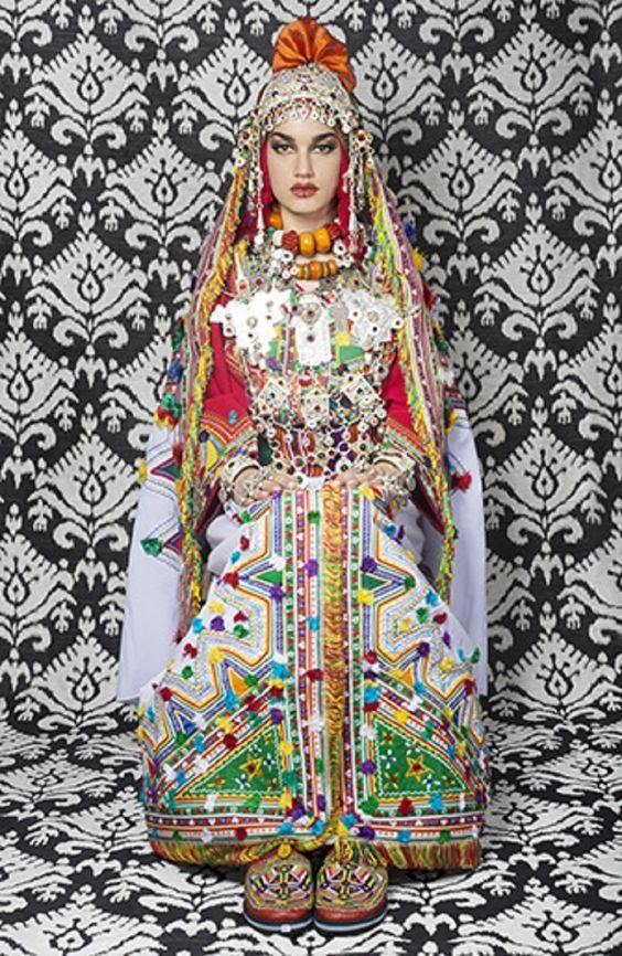 Les costumes et les bijoux traditionnels d Idagougmar Idagougmar