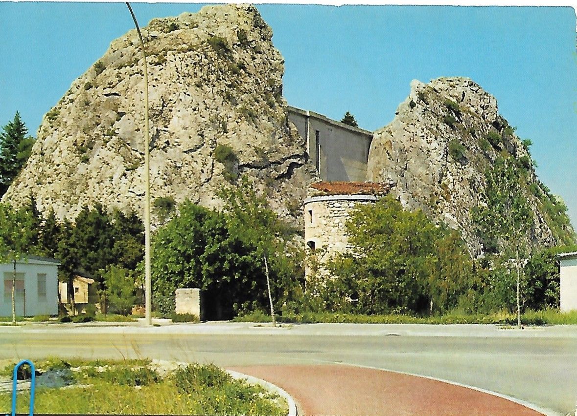 Le Rocher De Pierrelatte (N°38CV) SaintPaulTroisChâteaux hier