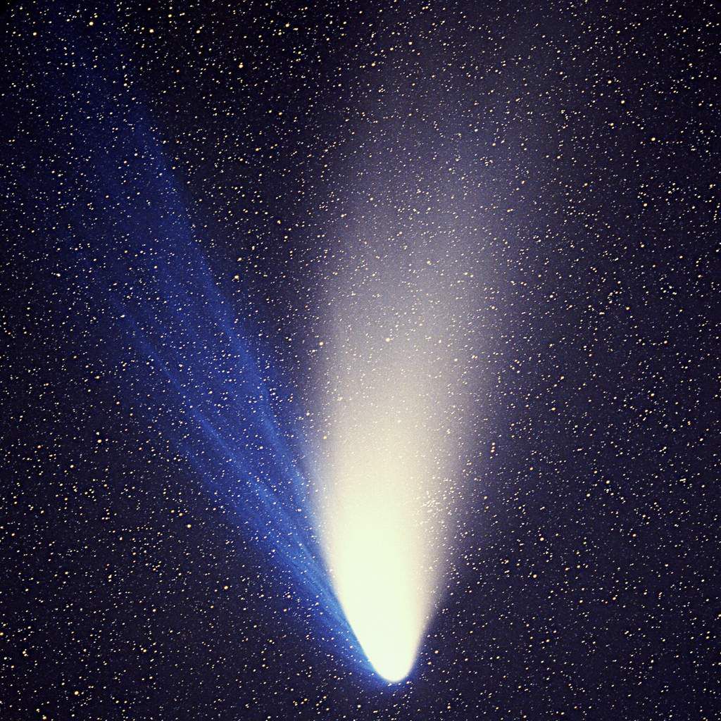 Comet Hale-Bopp (E. Kolmhofer, H. Raab; Johannes-Kepler-Observatory, Linz, Austria)