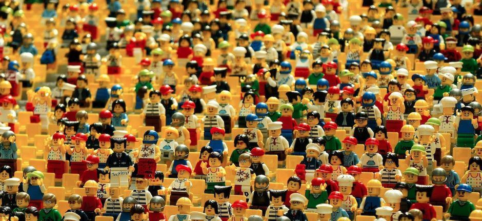 Une foule Lego