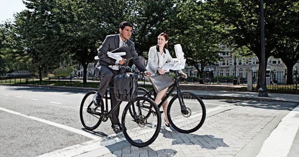 Transporter son ordinateur en vélo