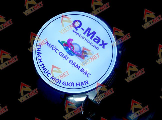 Hộp đèn Q - Max