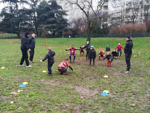 Photo montrant un entrainement et lien vers l'abum photos "Entraînements"