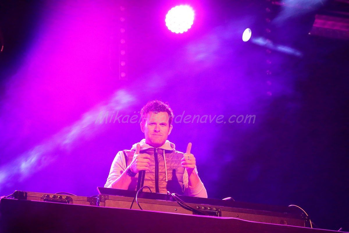 - Concert DJ Fanou aux Féria d'Azille en 2014