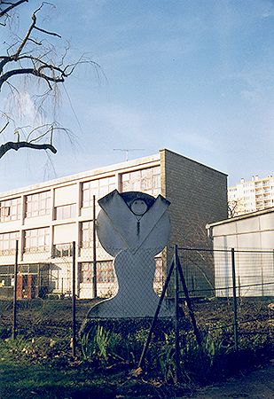 Monument sculpté - École du Moulin à Vent à Ris-Orangis