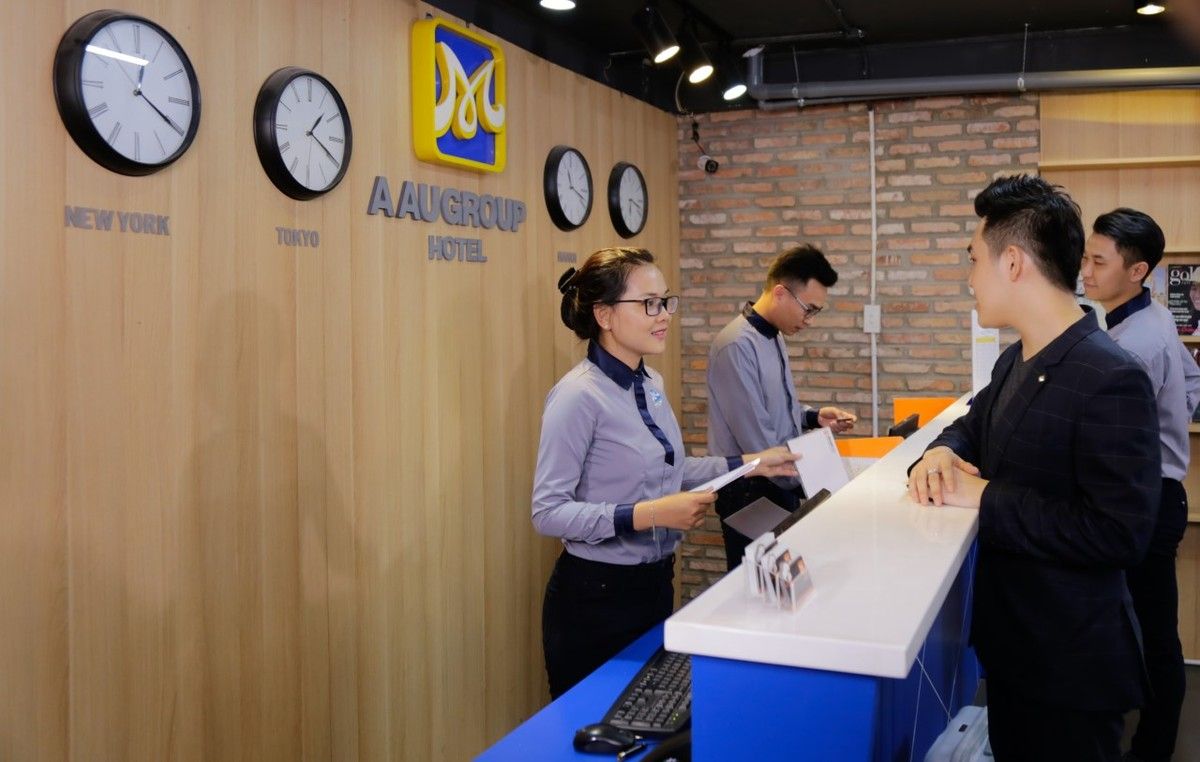học lễ tân khách sạn ở đâu