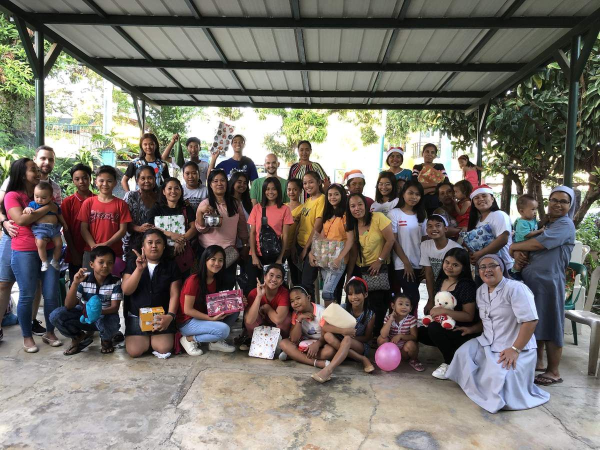 Christmas Party, Talugtug, Nueva Ecija, Philippines, Enfants du Mékong