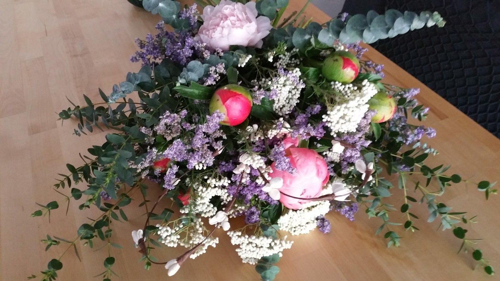 Pour Un Anniversaire Tout En Douceur Infleuressence Vegetale Fleuriste Et Paysagiste Jardinier D E Pour Un Anniversaire Tout En Douceur Infleuressence Vegetale Fleuriste Et Paysagiste Jardinier D E