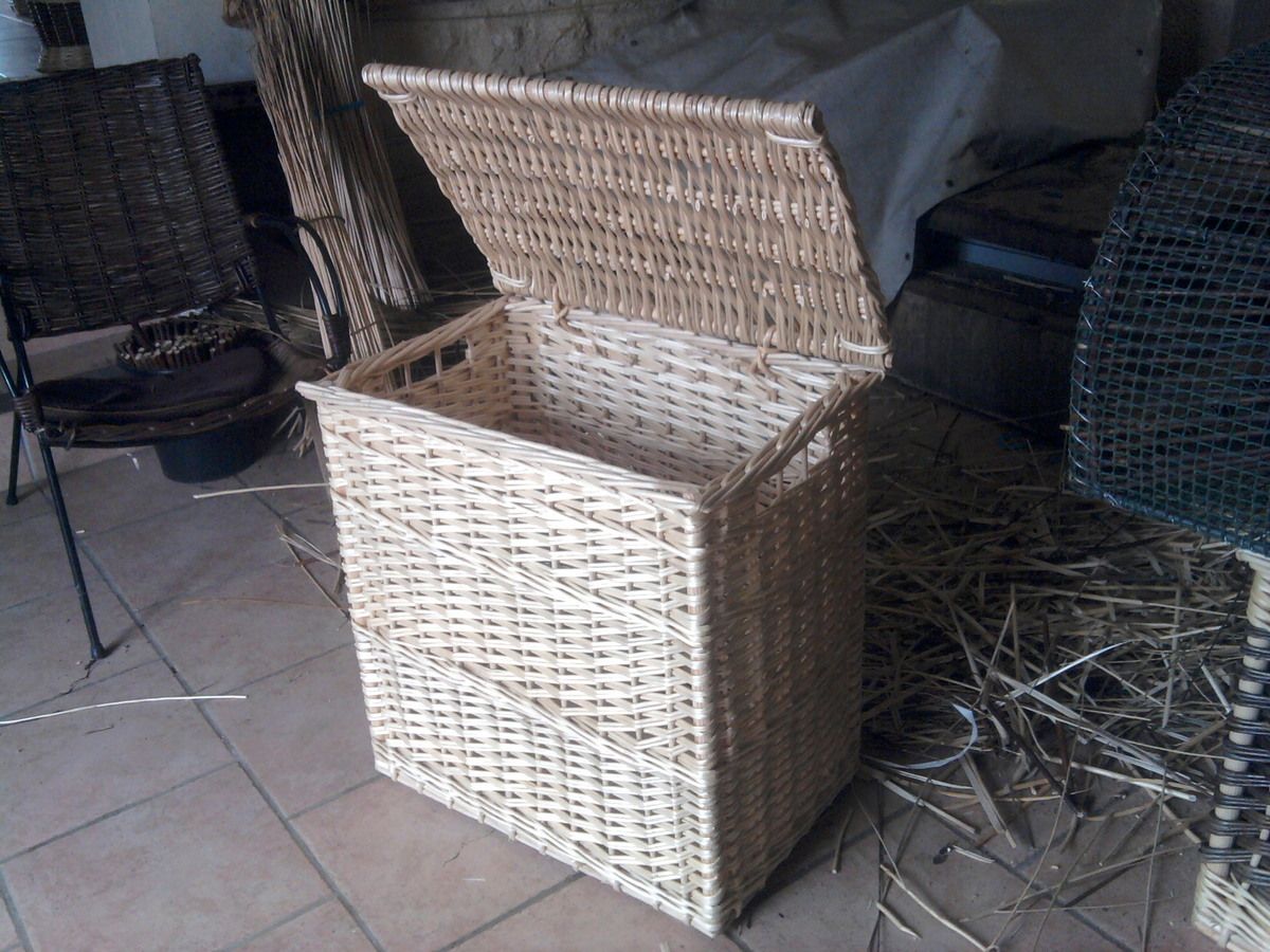 PANIER A BOIS EN OSIER RECTANGULAIRE OVALES OU ARRONDI, AVEC OU SANS  ROULETTES - vannerie osier Etienne Métézeau Villaines Les Rochers Stage  Cours Osier Vivant