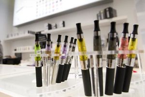 Recul de 6 % du nombre de boutiques spécialisées de cigarettes électroniques