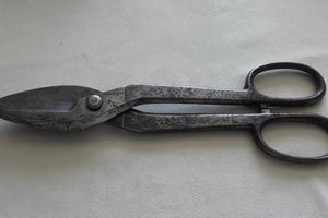 Ciseaux dit "Tôlier"