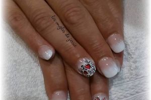 french blanche babyboomer nailart coeur en dentelle végétal - et rallongement avant après