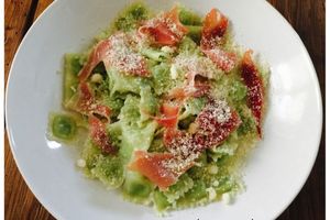Ravioles et chiffonnade de jambon cru
