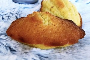 Madeleines à la bergamote et au lait de noisettes