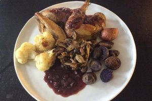 Parelhoen - Bospaddenstoelenmix - Zwarte aardappelen - Bloemkool