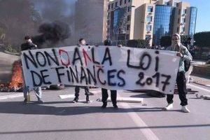 L’Algérie de 2017 entre les grèves et les émeutes
