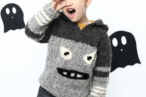 Pull à capuche monstre