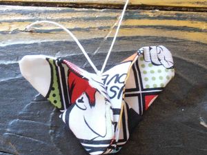 Papillons, papillons... en chouchous, en broches, en barrettes... 