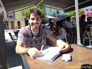 Elias Escribano, en entretien décontracté