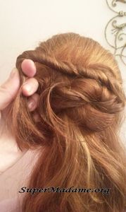 Un chignon romantique rapide express