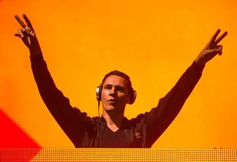 Tiësto photos | Enchanted Valley Carnival | Aamby Valley City, India - December 20, 2015