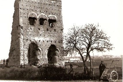 Quartier Saint-Andoche : la Genetoye, le temple dit "de Janus" dans les années 1900. Deuxième partie.